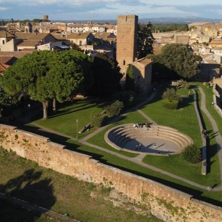 Piazza Duomo Hotel Tuscania Exterior photo